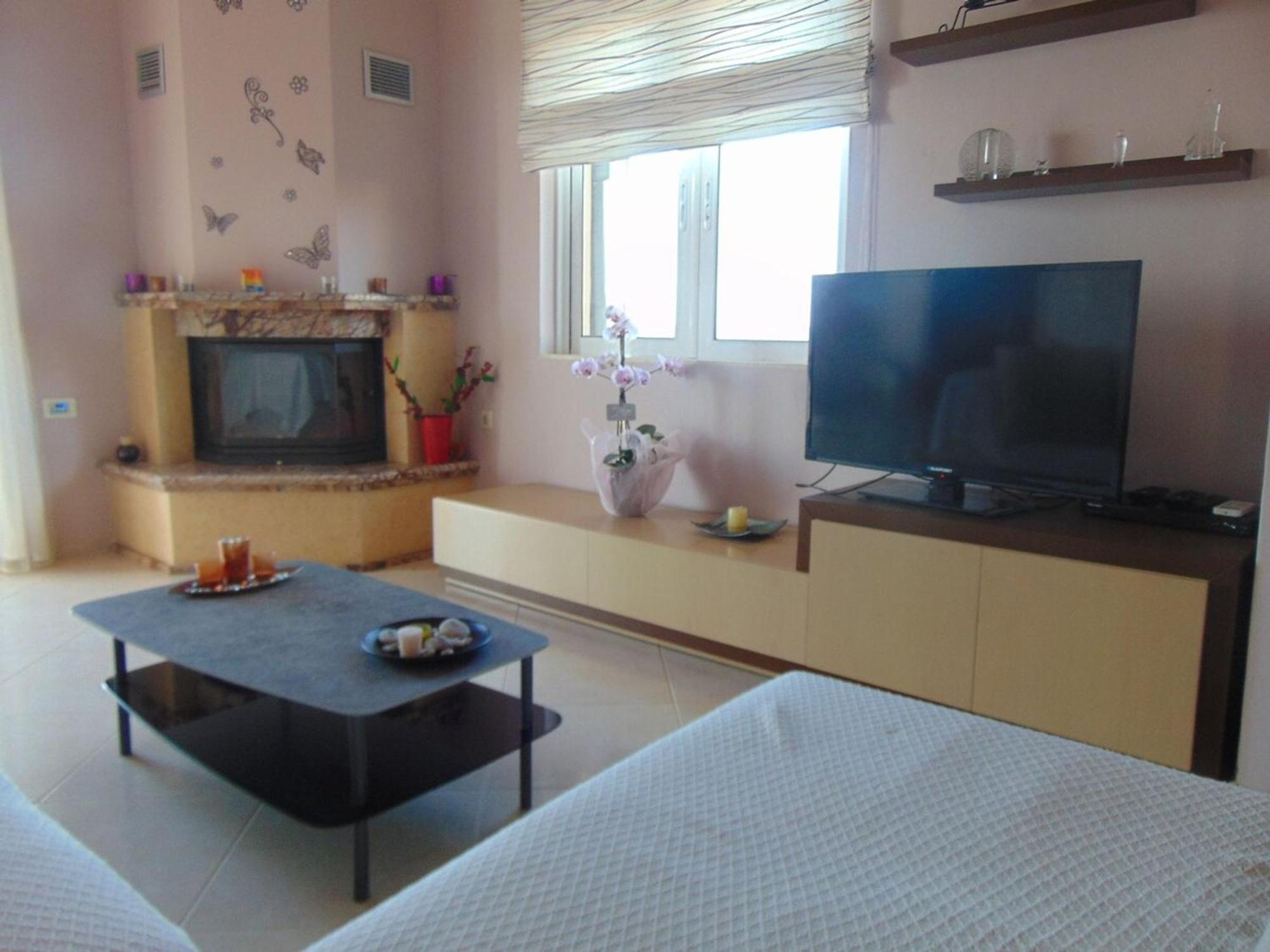 Comfy Beachfront Litinas Casa With Seaview Lejlighed